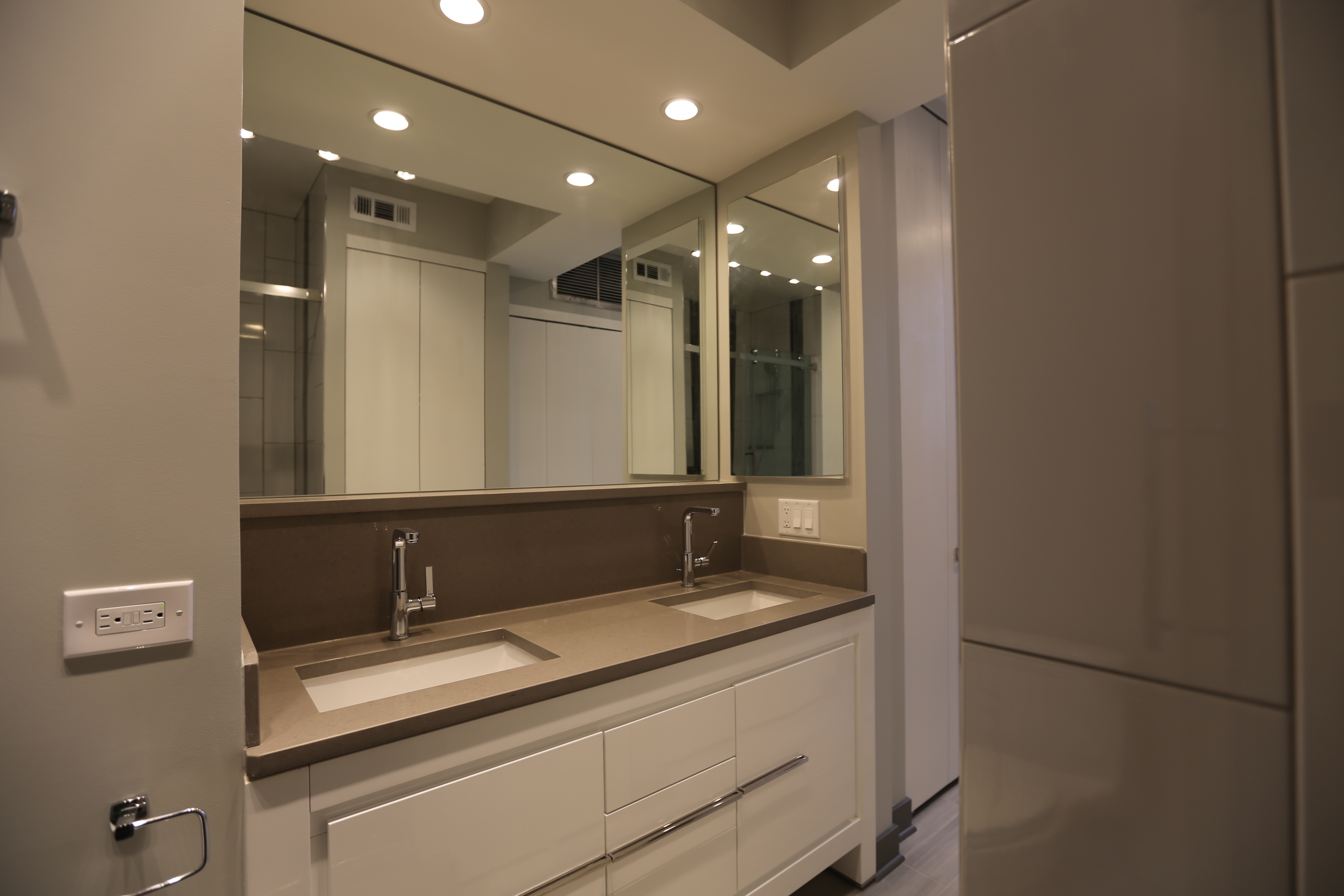 Lakeview Condo Bathroom Chicagos Local Remodeling Experts